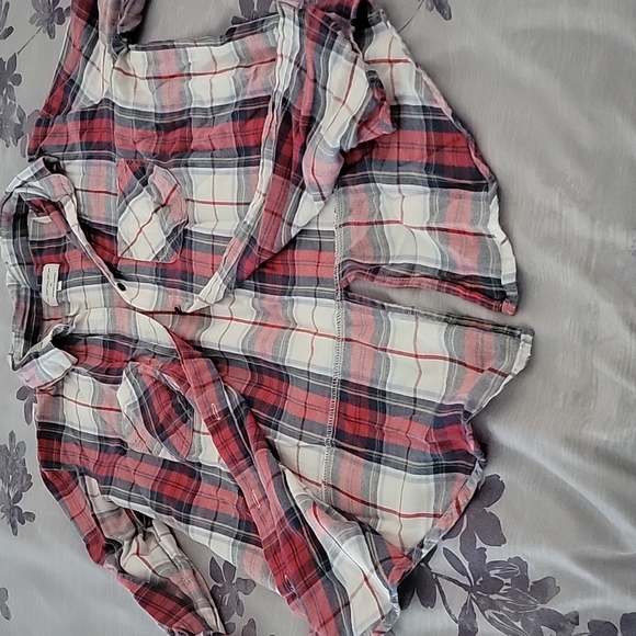 Flannel - Picture 2 of 5